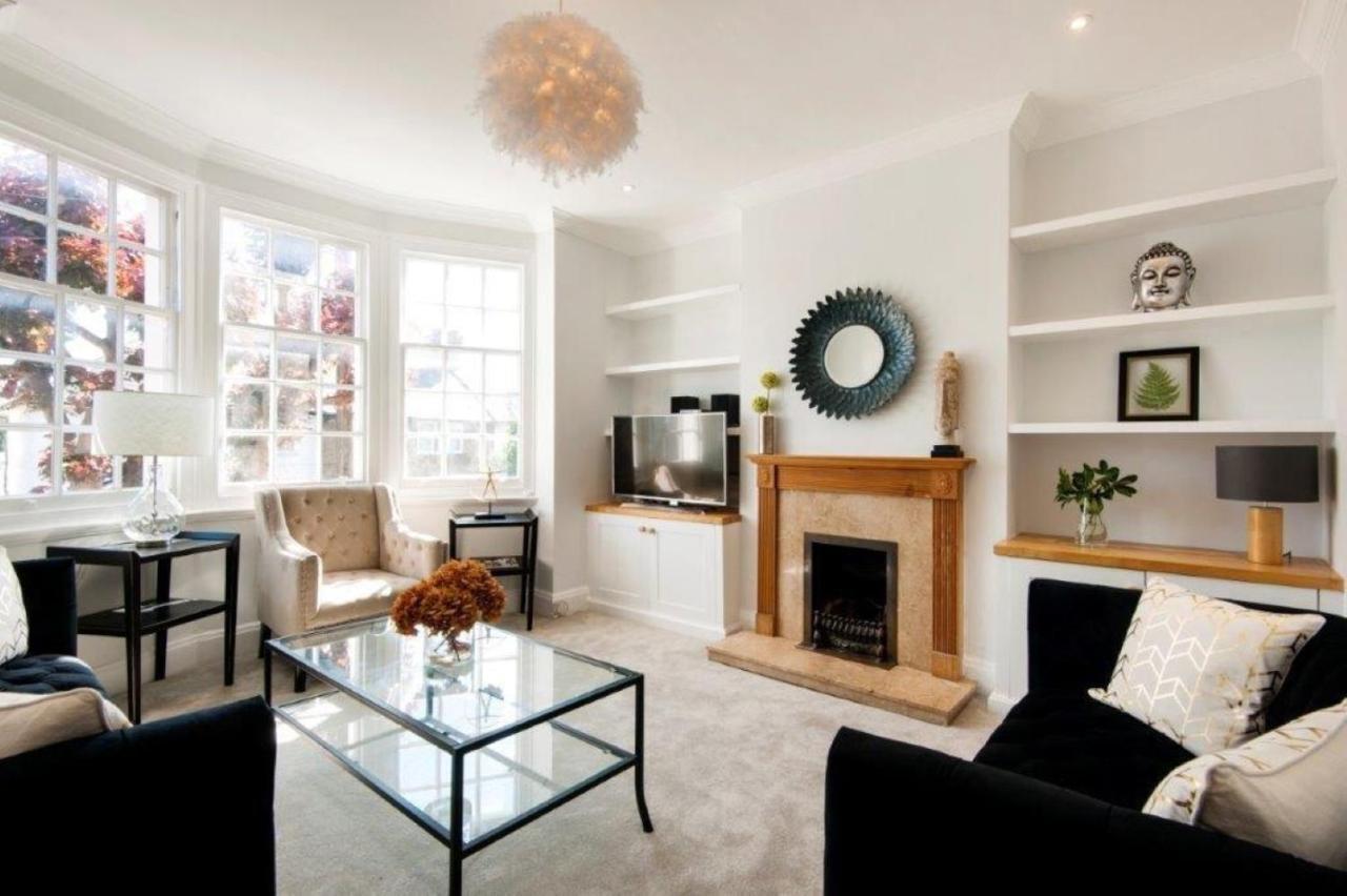 Modern Family Home In London Close To Amenities And Train Eksteriør bilde